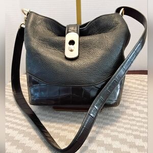 Coach Amber Pebbled Leather With Embossed Crocodile. F-72808